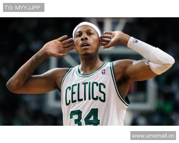 女主持调侃皮尔斯网友热议扑倒事件皮尔斯回应我们是搭档我有女友 女主持调侃皮尔斯网友热议扑倒事件皮尔斯回应我们是搭档我有女友