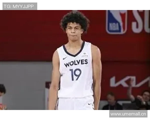 芬奇赞贝兰热打球风格强硬敏锐感知比赛局势令人印象深刻