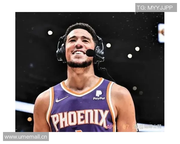 布克上半场火力全开三分球三记助力球队表现出色拿下11分3篮板3助攻1抢断 布克上半场火力全开三分球三记助力球队表现出色拿下11分3篮板3助攻1抢断