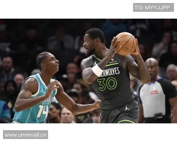 麦克丹尼尔斯半场表现出色9中6砍下15分2篮板3盖帽助力球队攻防稳定