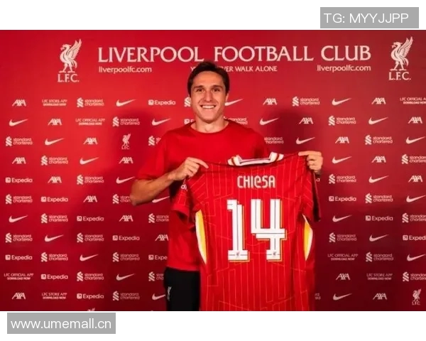 利物浦推出全黑复刻球衣向1995-96赛季客场球衣致敬 利物浦推出全黑复刻球衣向1995-96赛季客场球衣致敬