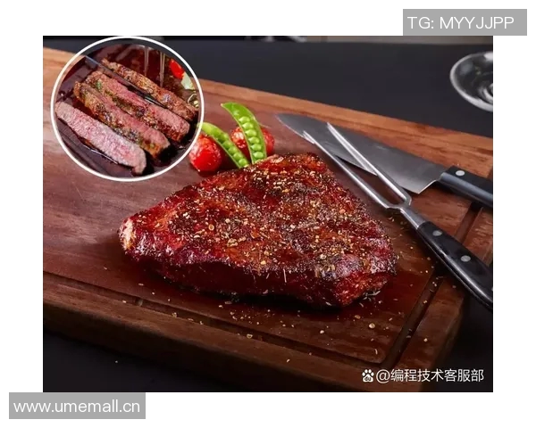 亚当斯如野兽般光脚漫步手持牛排展现原始魅力 亚当斯如野兽般光脚漫步手持牛排展现原始魅力